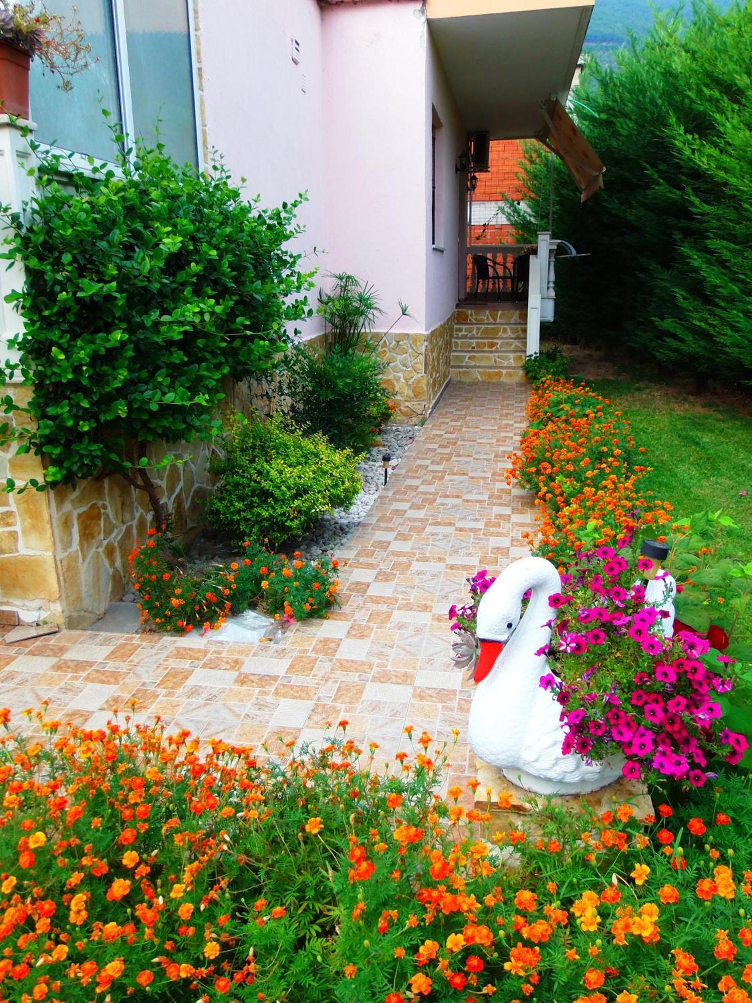 Hotel Relax Káto Loutrákion Exterior foto