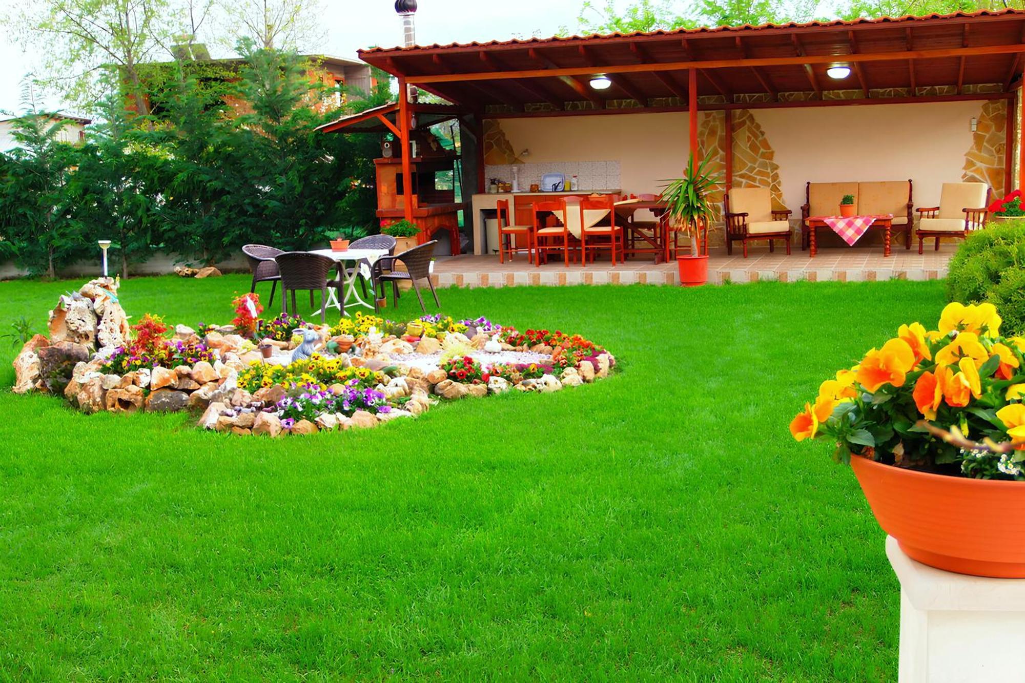Hotel Relax Káto Loutrákion Exterior foto